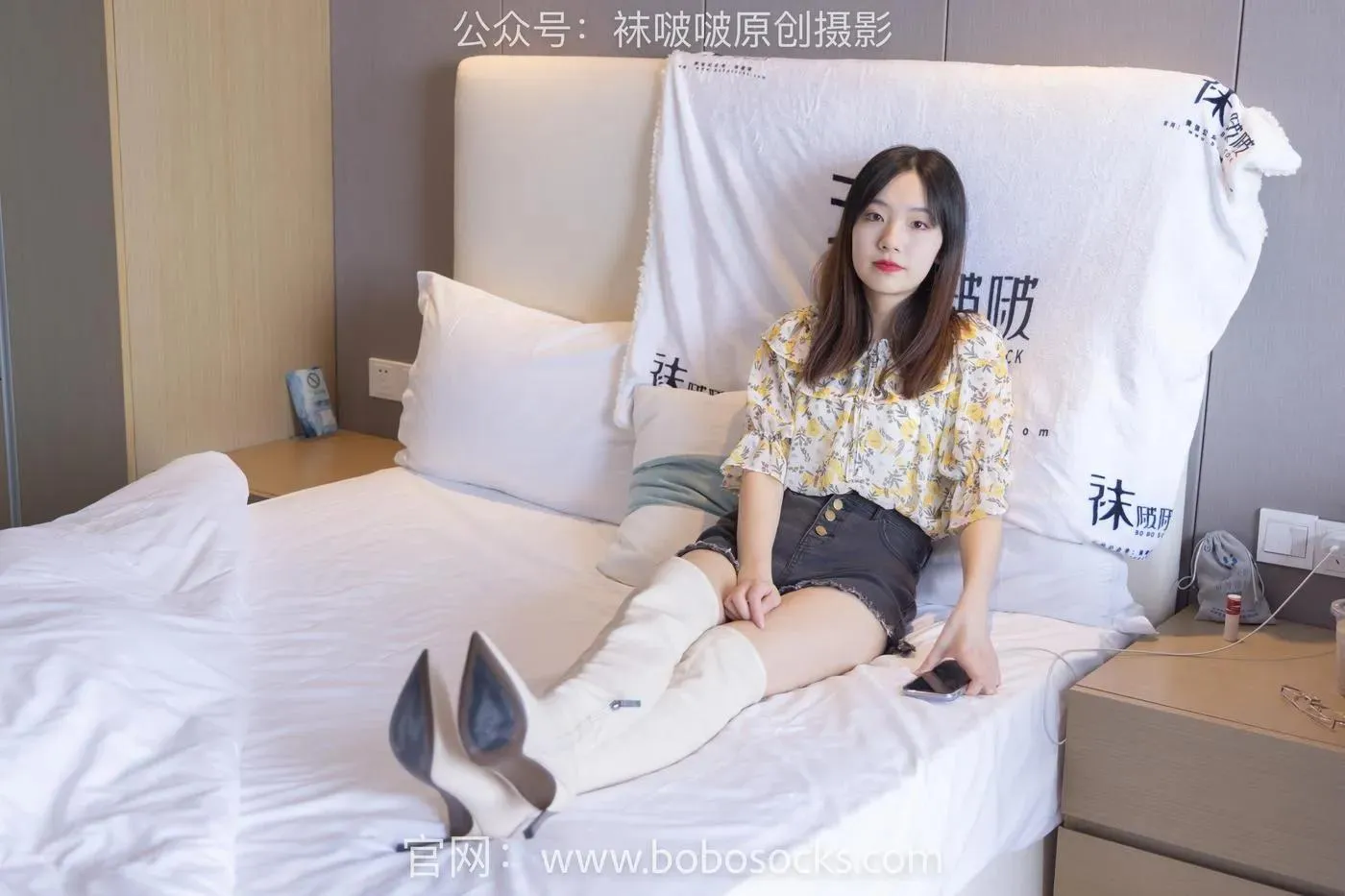 [BoBoSocks袜啵啵]NO.136 小甜豆-高跟长靴、白棉袜、裸足 [200P]插图6